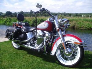 Primeira locadora de motos de luxo Primeira locadora de motos de luxo