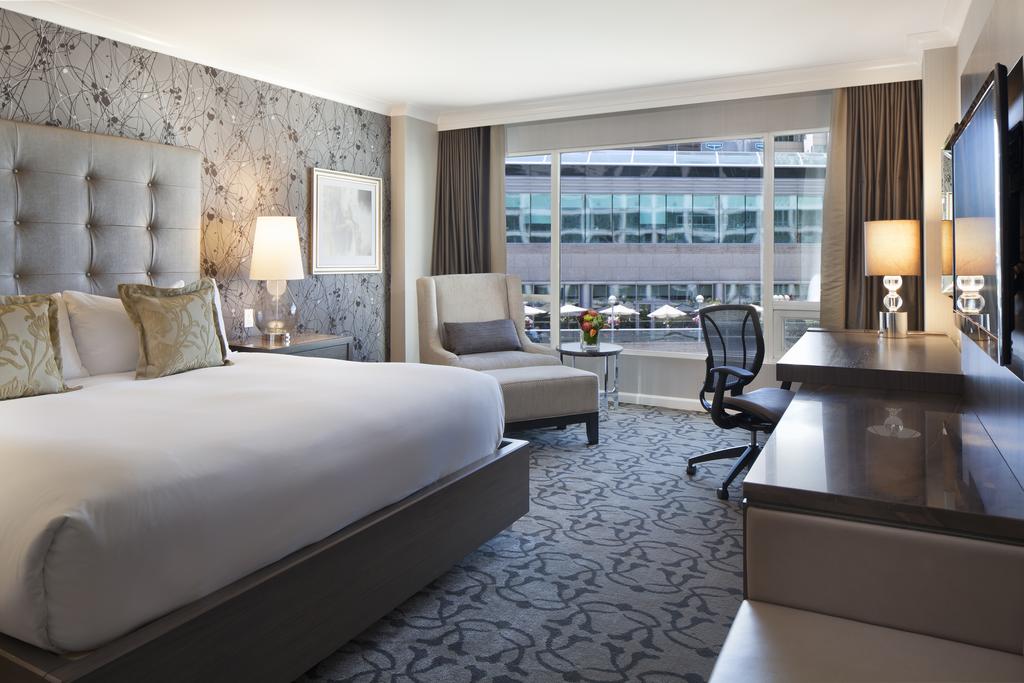 Fairmont Waterfront Hotel