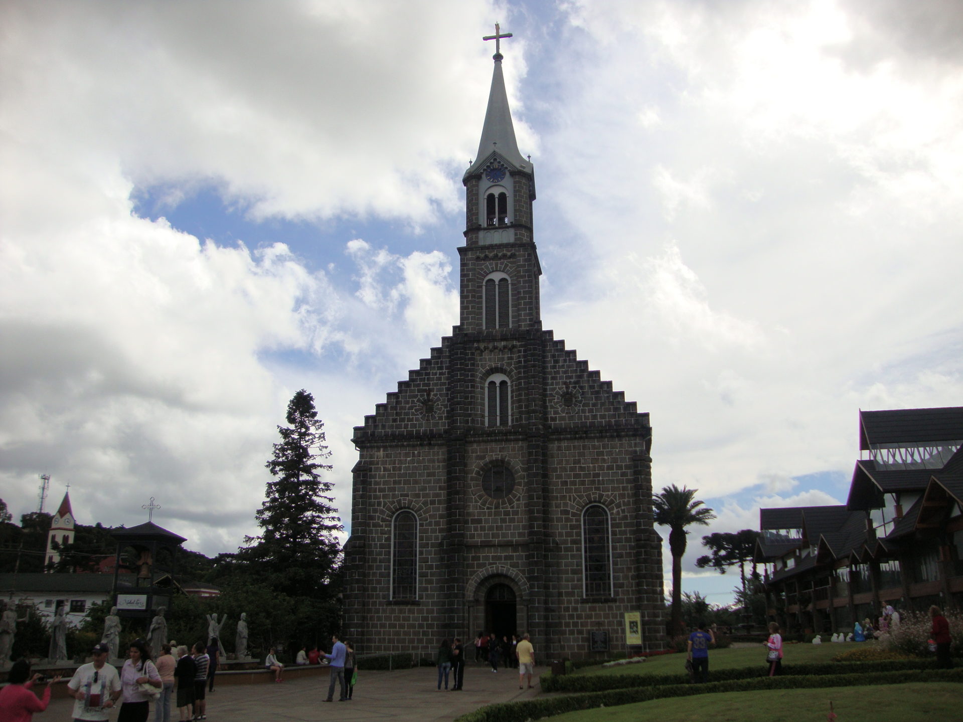 Essa é a famosa Igreja São Pedro que fica no centro de Gramado