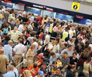 Caos nos aeroportos britânicos Caos nos aeroportos britânicos