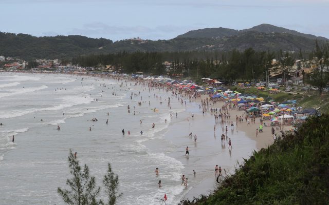 Vista da Praia de Garopaba em Santa Catarina