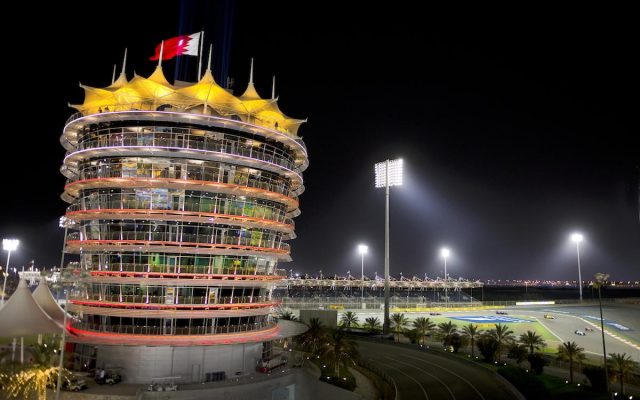 A linda torre de Sakhir Tower no Bahrein