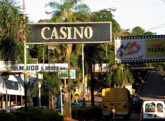 Em Puerto Iguazu na Argentina é possível se divertir nos cassinos