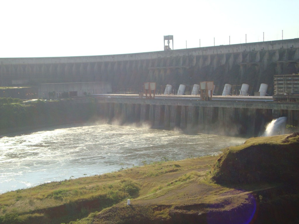 Represa - Usina de Itaipu