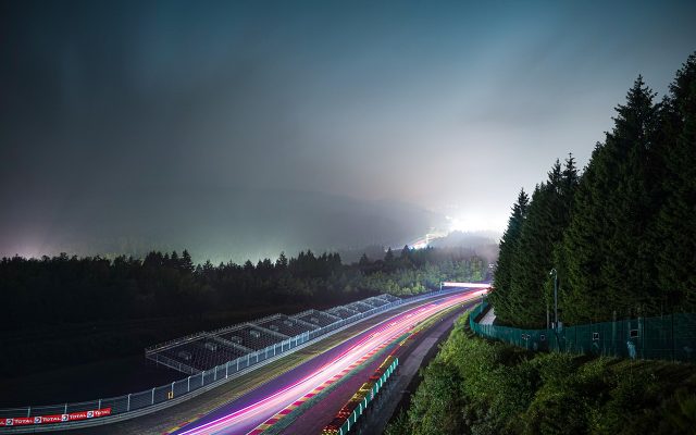 Linda foto do circuito de Spa na Bélgica