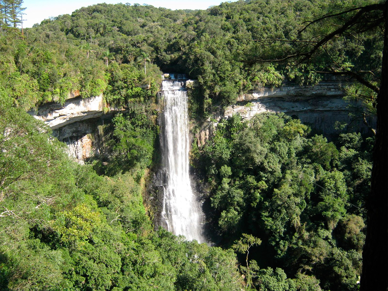 Linda imagem do Salto do Zinco em Benedito Novo