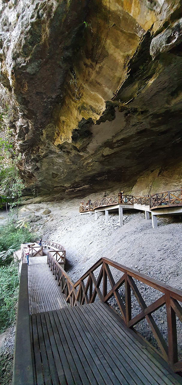 Vista da gruta Nossa Senhora de Fátima em Doutor Pedrinho