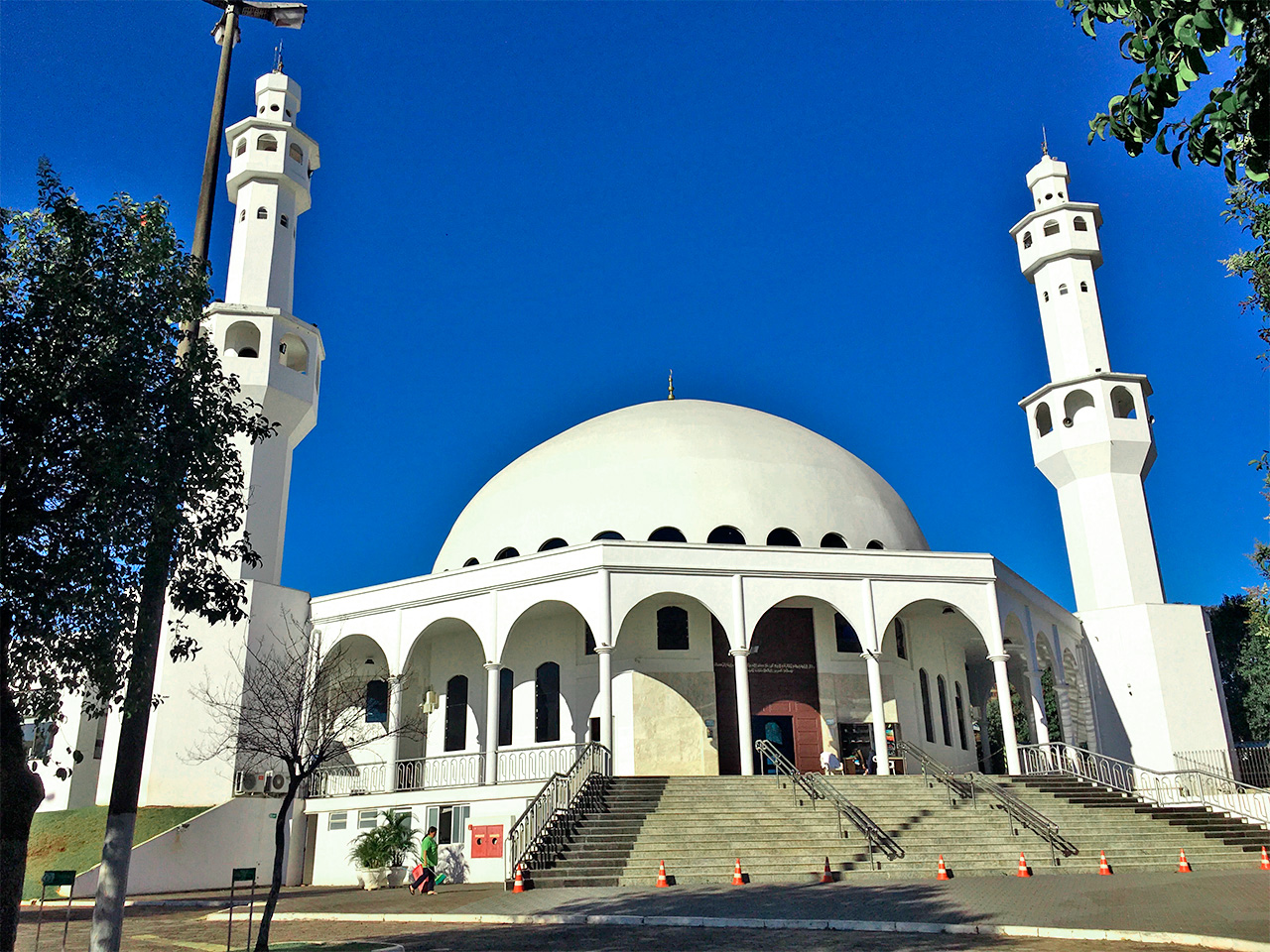 Mesquita Omar Ibn Al-Khatab em Foz do Iguaçu