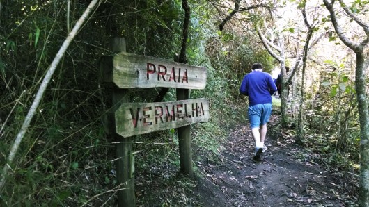 Trilha até a Praia Vermelha - SC