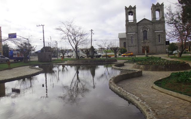 Praça e Igreja de São Joaquim - SC