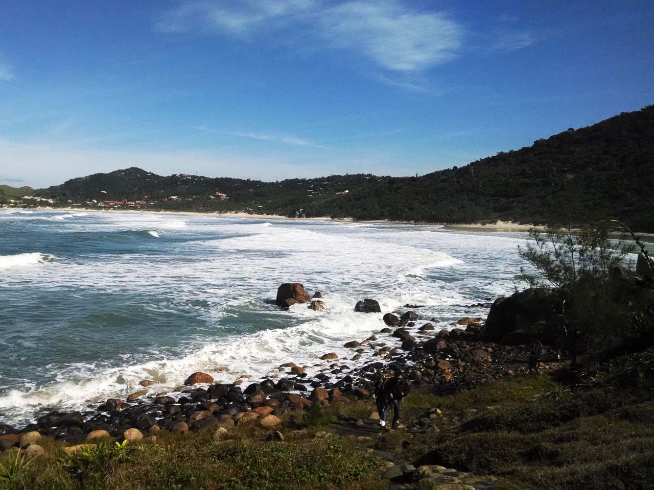 A Praia do Rosa é uma das cidades para conhecer no outono 2024