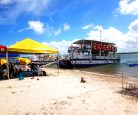 Catamarã na Ilha dos Namorados - Aracaju - SE