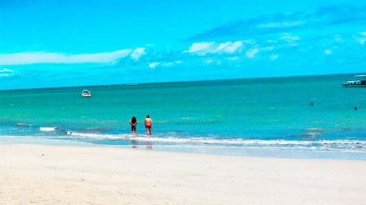 Águas do mar da Praia de Ipioca - Maceió - AL