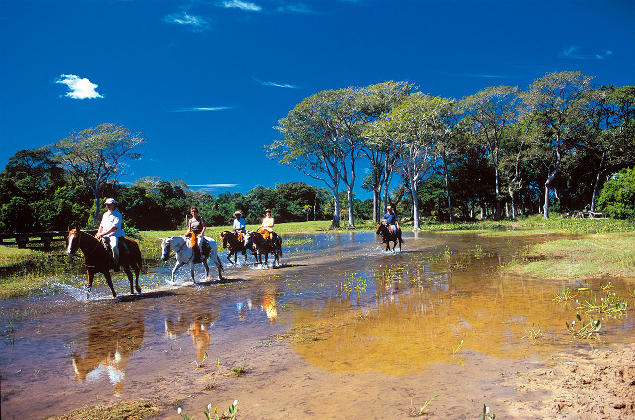 Passeio de cavalo na Pousada Piuval