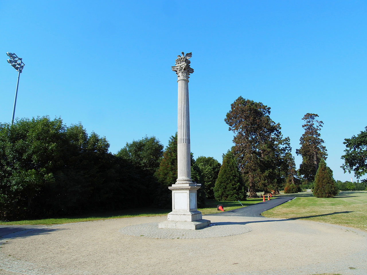 Monumento - Santry Park