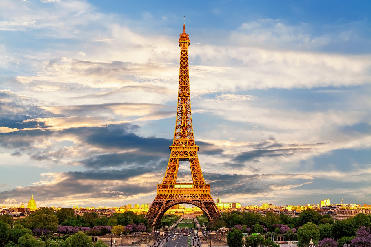 Paris pode ser uma das opções das férias de julho no meio do ano