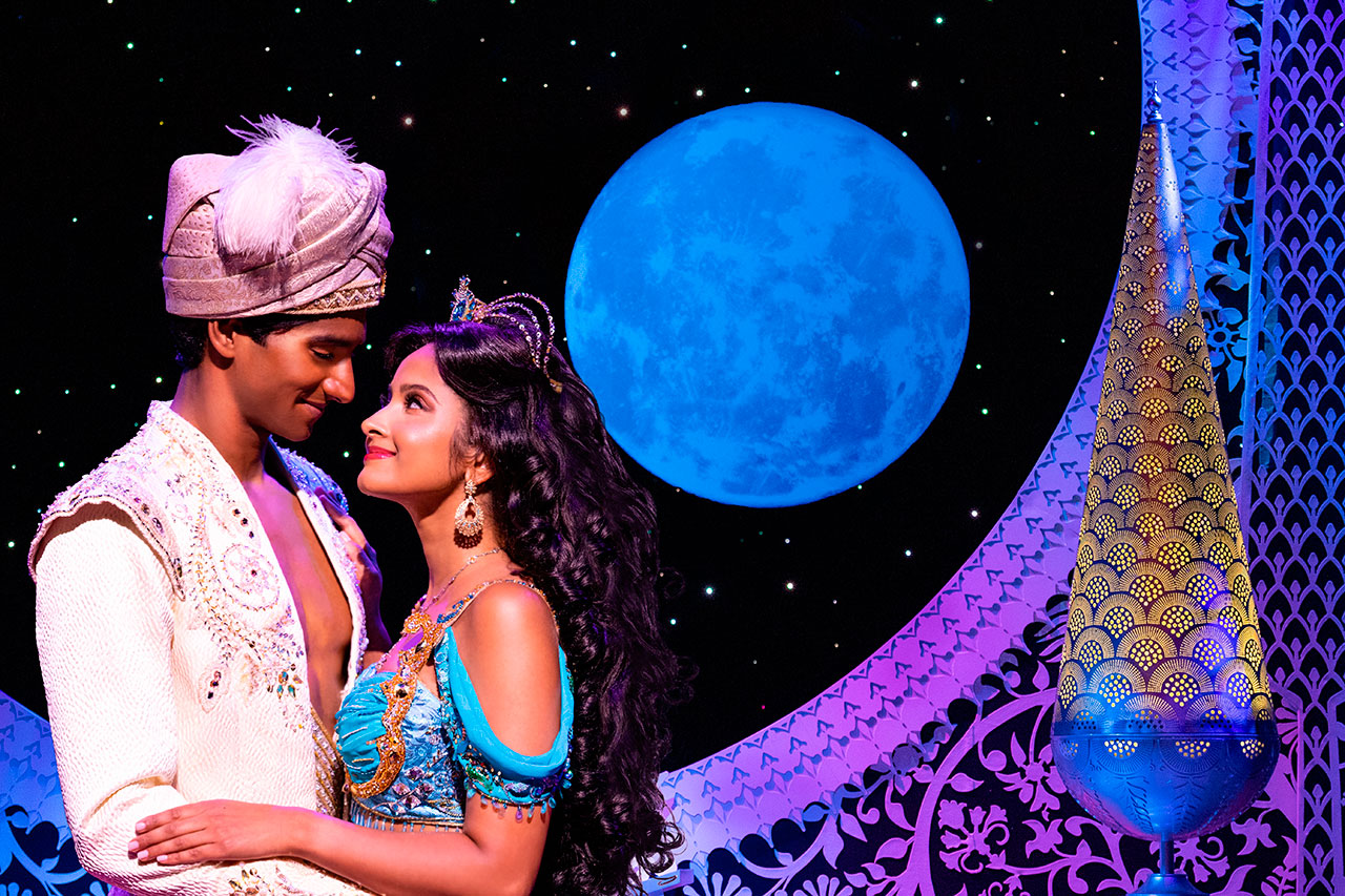 Figurino do espetáculo Aladdin na Broadway