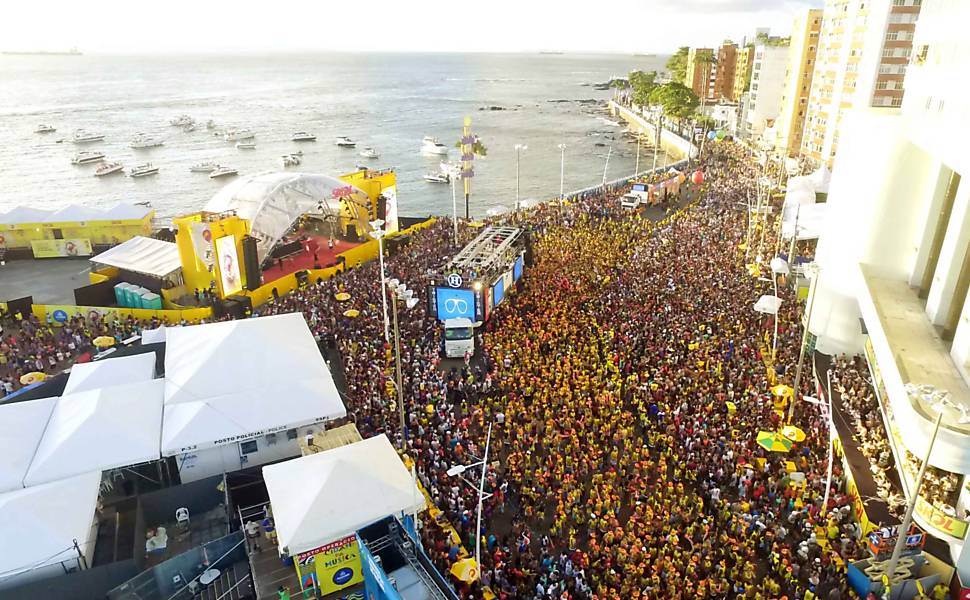 Salvador é um dos 7 destinos para curtir o feriado de Carnaval 2025