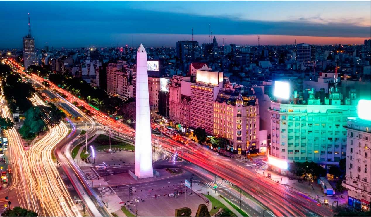 Vista do Obelisco e dos prédios de Buenos Aires