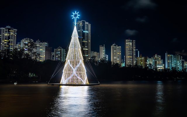 Vista do Lago Igapo no réveillon em Londrina