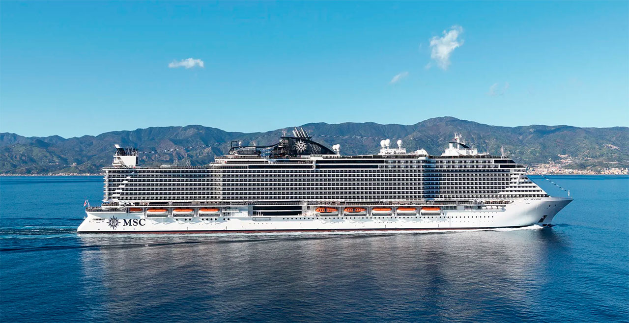 Esse é o navio de cruzeiro MSC Seaside