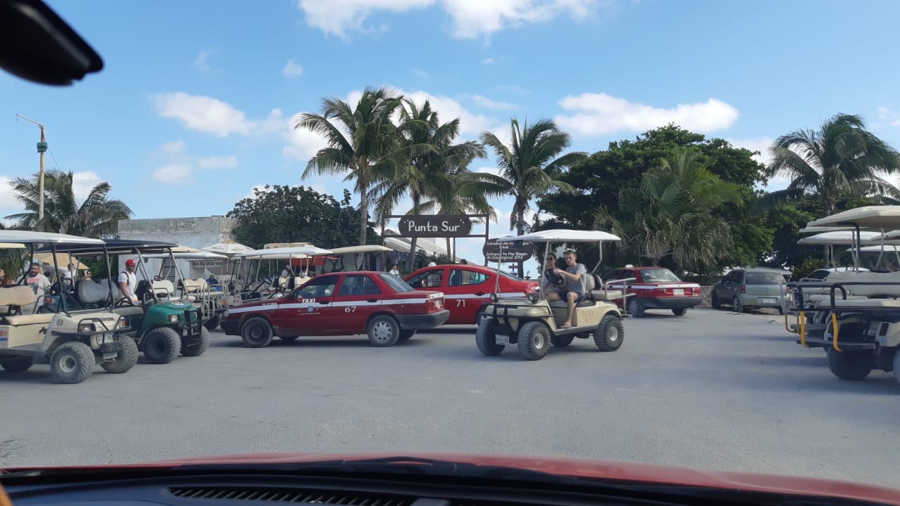 Carrinho de golfe em Isla Mujeres