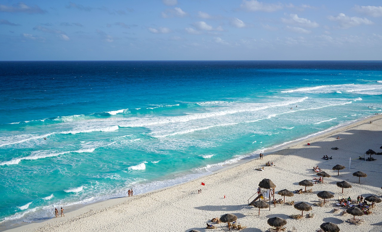 Quem não se encanta com o mar do Caribe de Cancun?