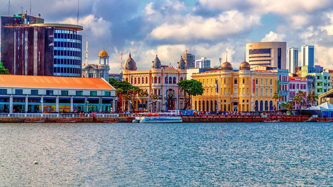 A rica cultura e gastronomia de Recife é o destaque para uma viagem curta de João Pessoa