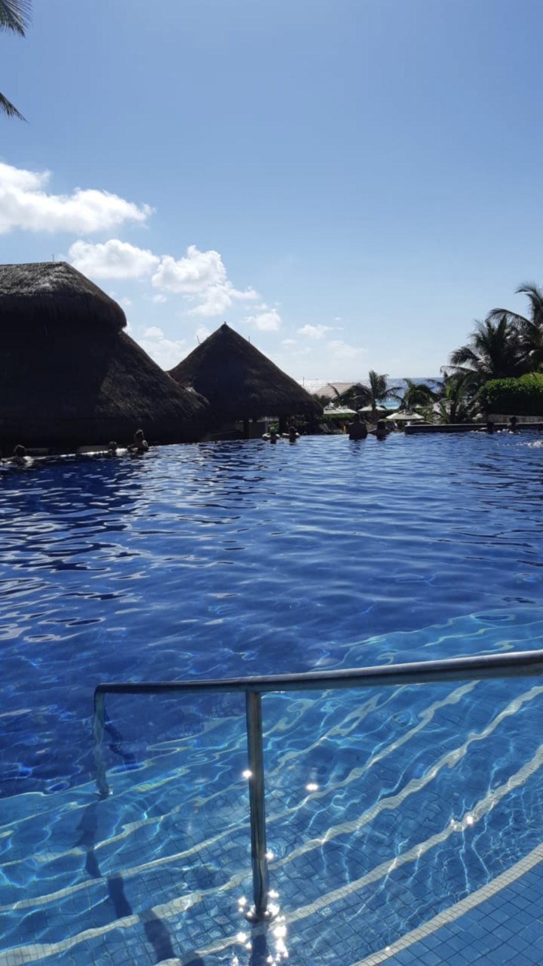 Uma das piscinas do Fiesta Americana Cancun