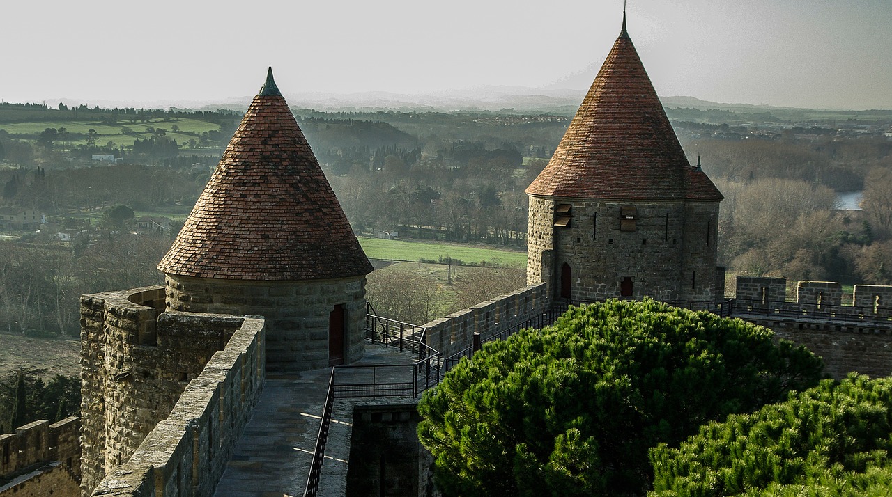 Carcassonne remete à época medieval da França