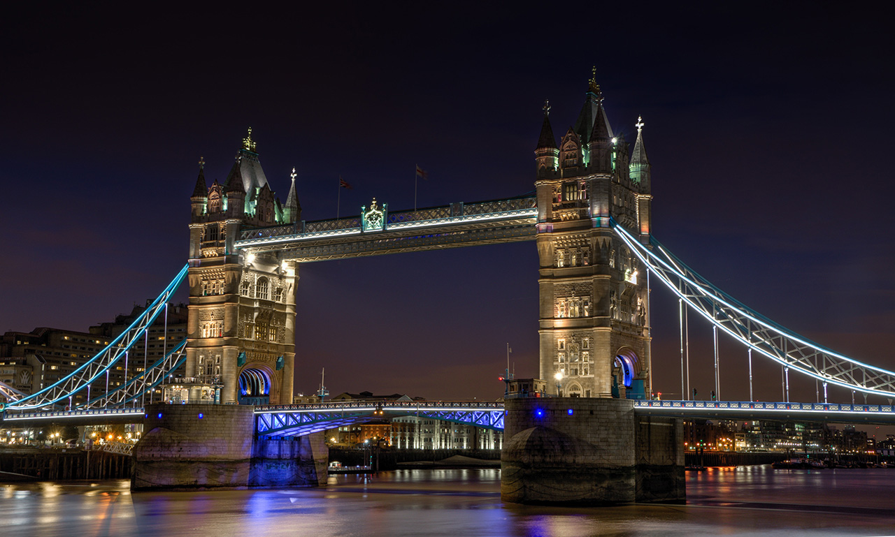 Tower Bridge em Londres