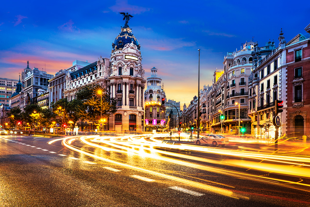 No verão, uma ótima pedida também é aproveitar a noite de Madrid