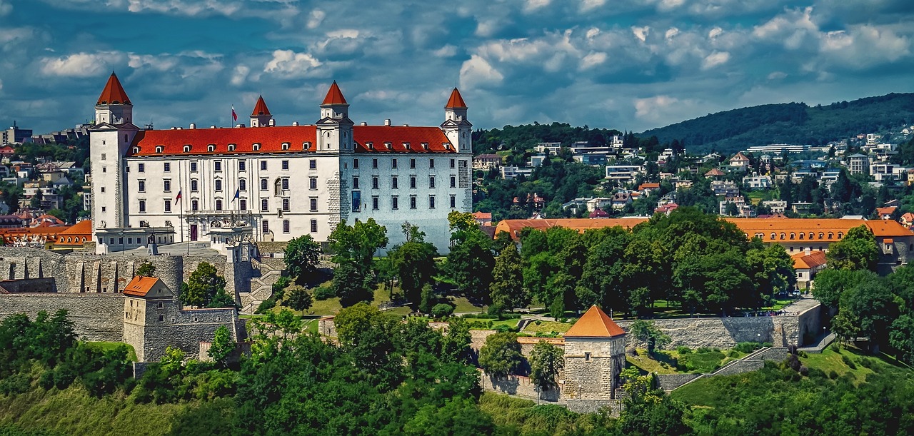 Esse é o Castelo de Bratislava (Bratislavsky Hrad)