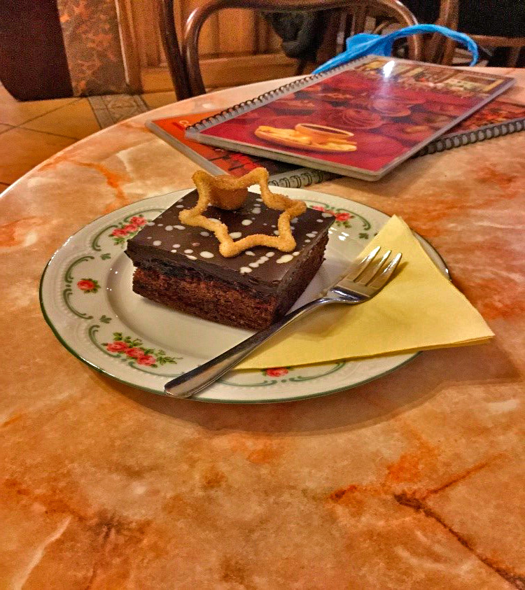 O brownie do Café Mondieu estava delicioso