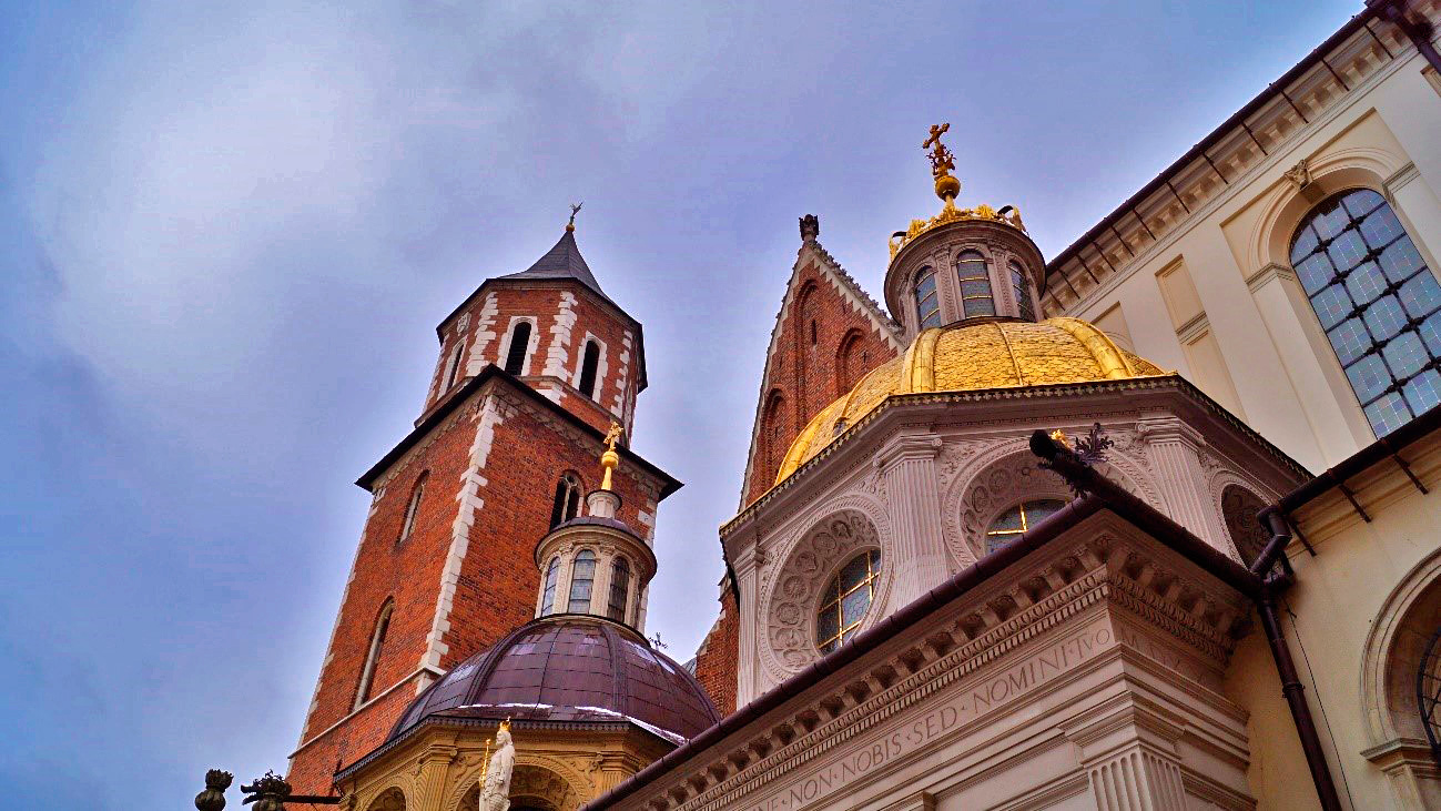 Catedral de Cracóvia com sua cúpula de ouro