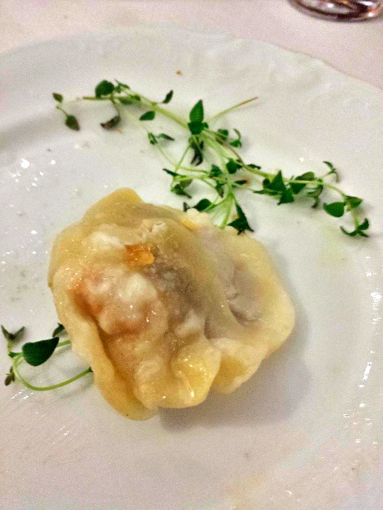 Tradicionais pierogi da gastronomia de Varsóvia