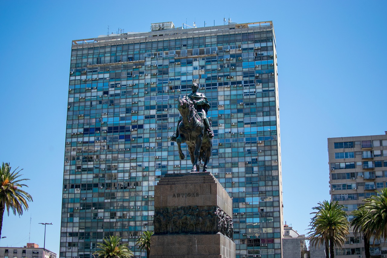 O estudante pode fazer turismo na Ciudad Vieja em Montevideo