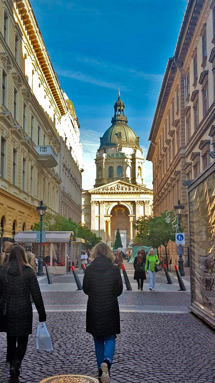 Vista da Basílica de São Estevão em Budapeste