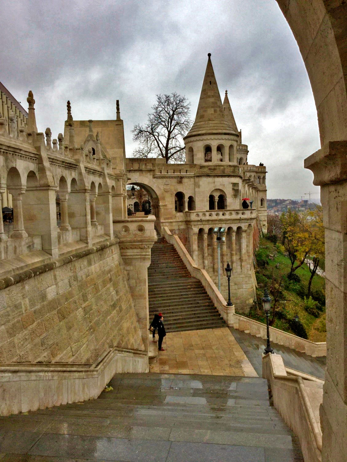 O bastão dos pescadores de Budapeste fica no alto do Morro do Castelo