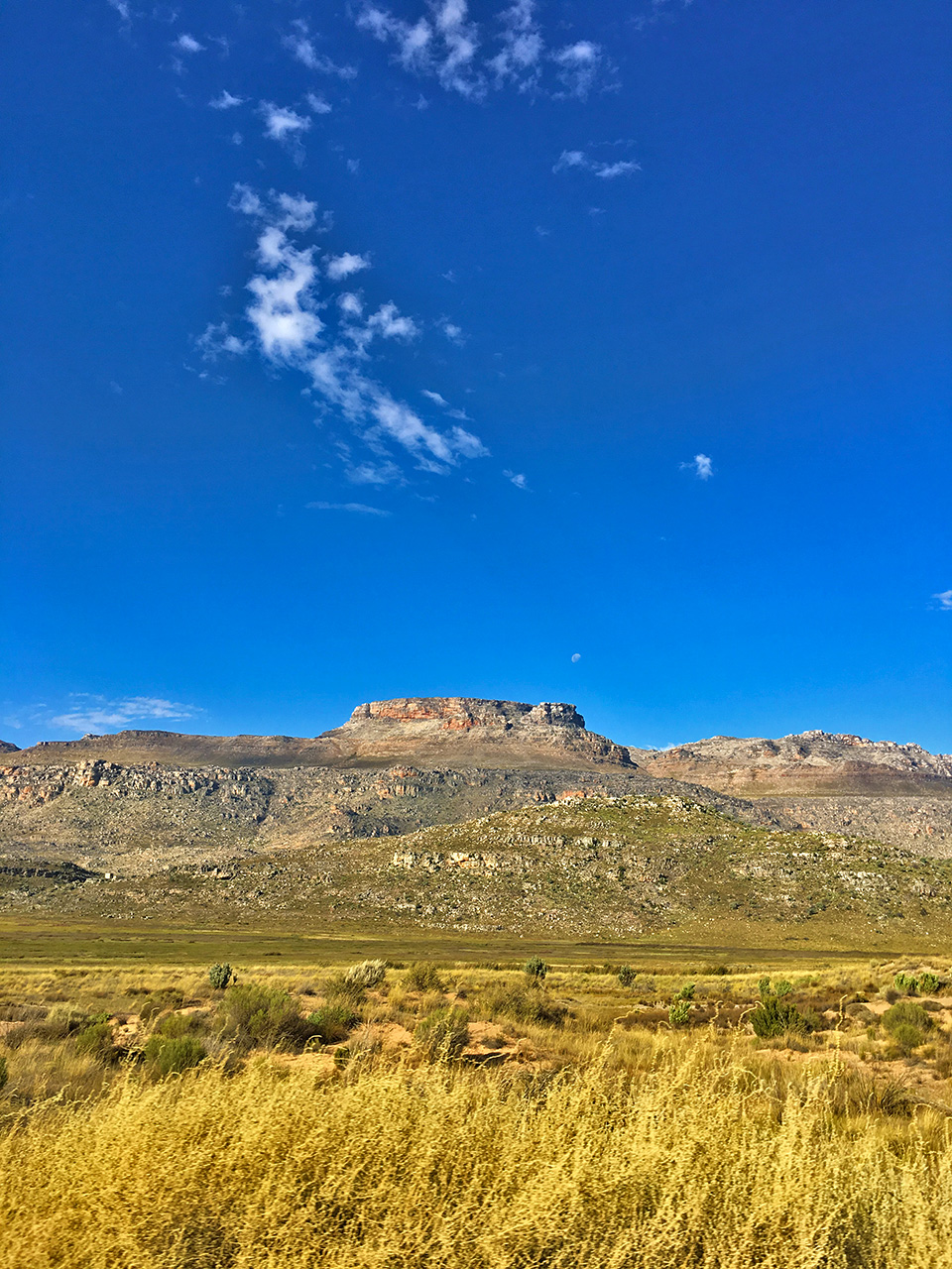 Um dos caminhos em Cederberg, uma pequena amostra de como é a vista por lá