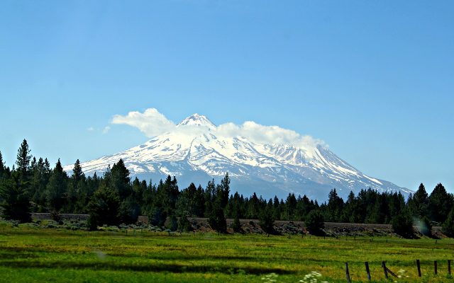 Vulcão Monte Shasta na Califórnia