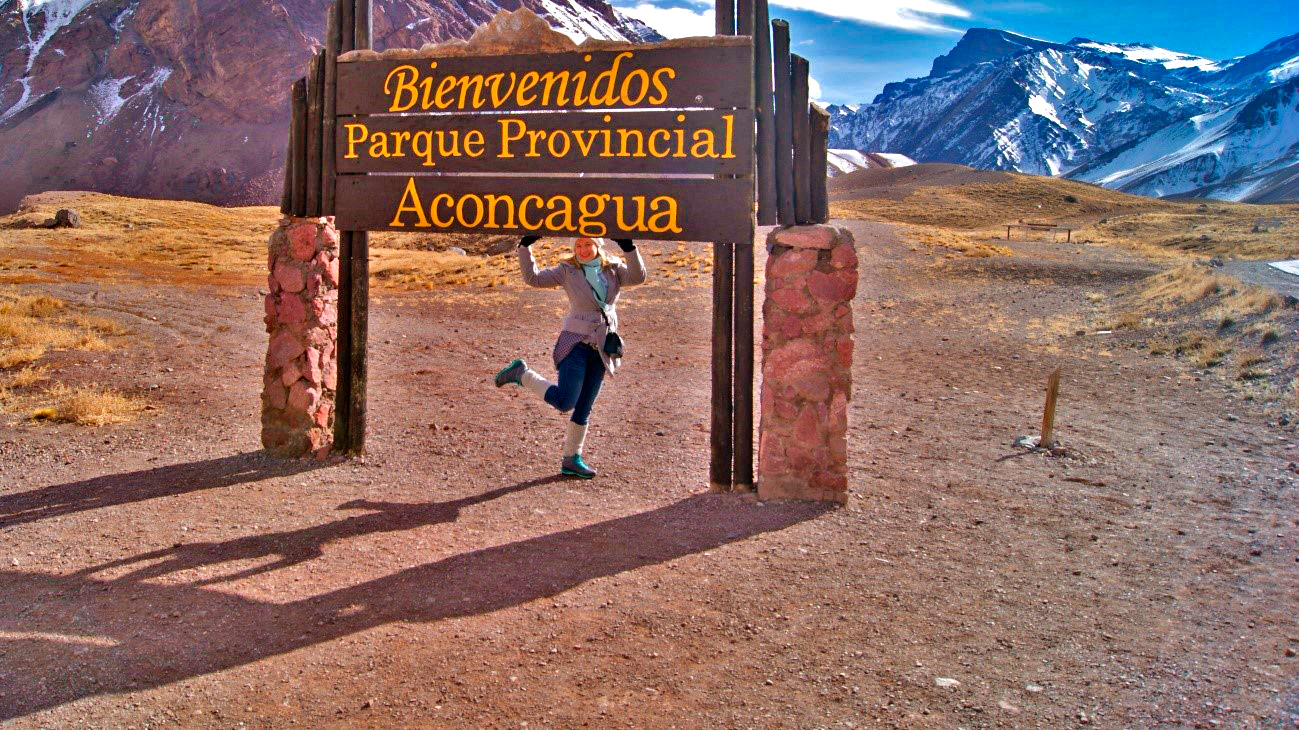 Minha filha Flavia fez questão de registrar sua entrada do Parque Aconcágua