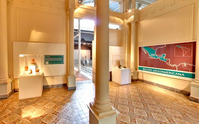 Espaço interno do Museu de Arte Precolombino e Indígena