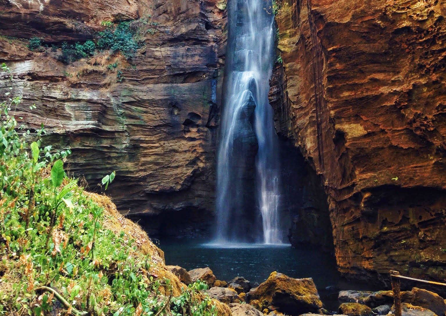 A Cachoeira de Santa Bárbara localizada em Carolina é uma das cachoeiras do Maranhão (Créditos: Guia Viajar Melhor)