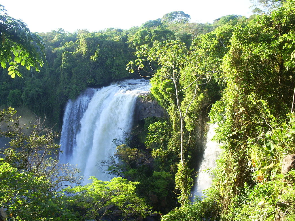 A Cachoeira do Rio Curuá em Novo Progresso é uma das cachoeiras do Pará (Créditos: Alesson Machado)