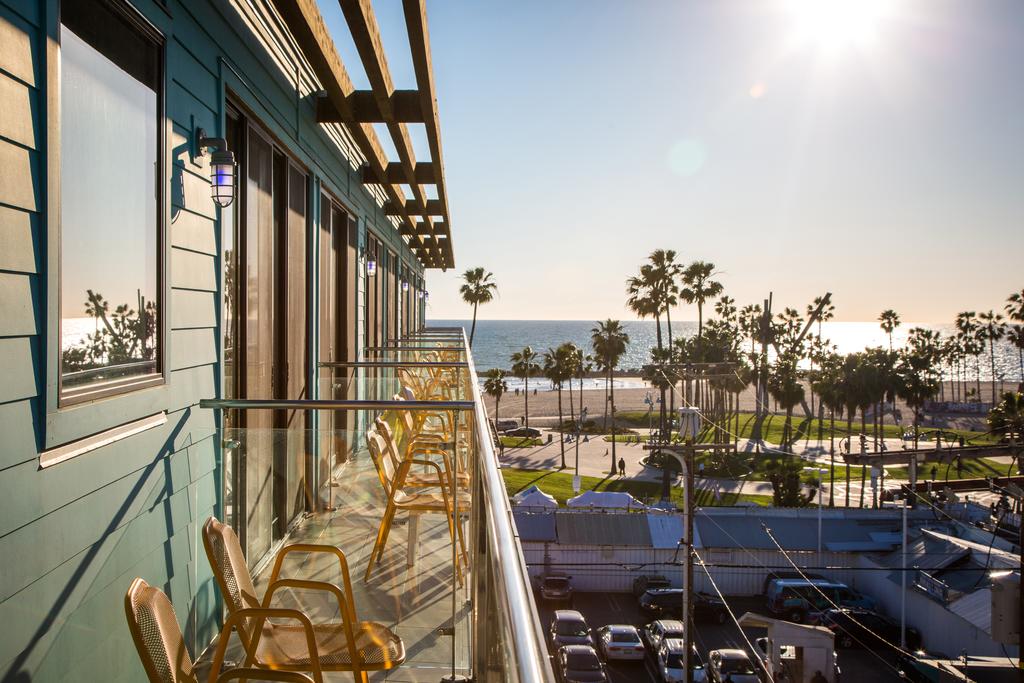 Esse é o Erwin Hotel em Venice Beach