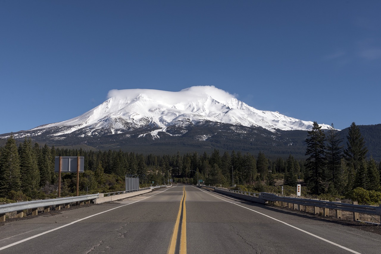 As belezas da estrada até o Shasta-Trinity