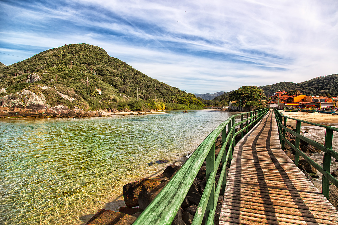 Linda vista do pântano sul em Florianópolis para a sua viagem mais curta