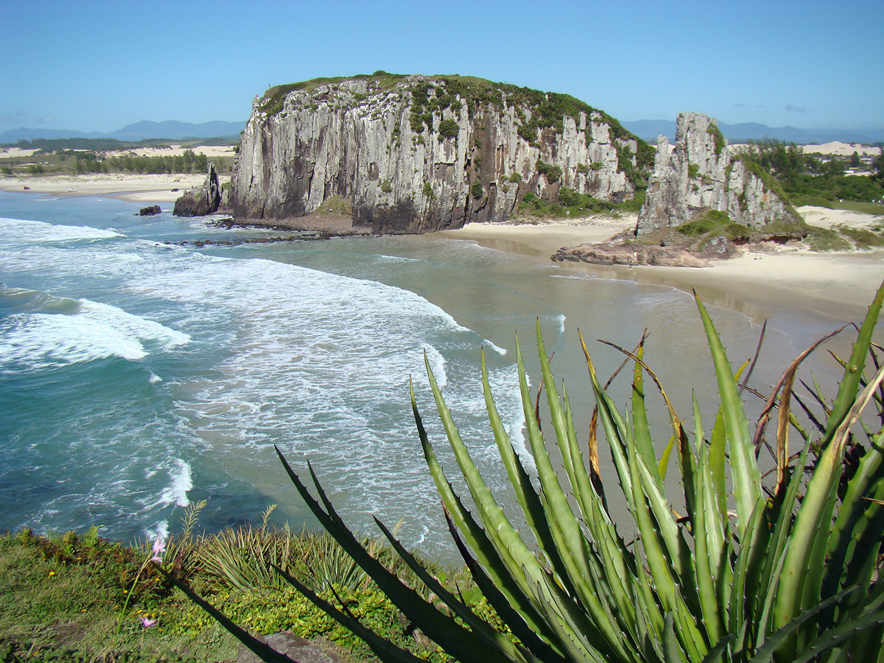 Praia da Guarita em Torres é uma das praias do Rio Grande do Sul (Foto: Adriano Daka)