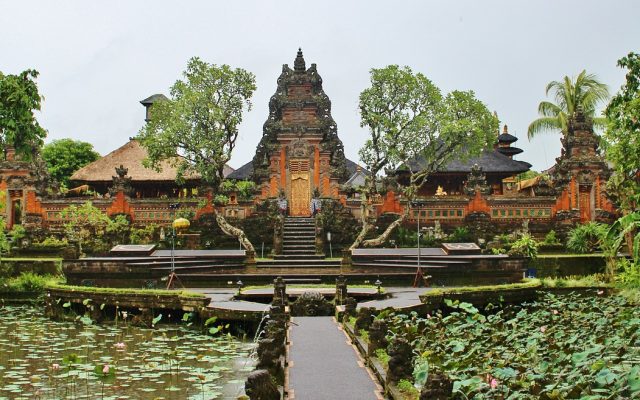 Os templos da Indonésia são incríveis e valem a viagem para Bali